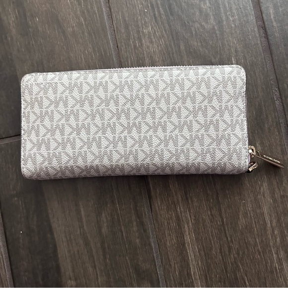 Michael Kors Jet Set Travel Large Logo Continental Wristlet White *no wristlet* - Picture 3 of 7